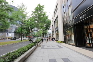 arcade Shinsaibashi alışveriş insanlar dükkanında.
