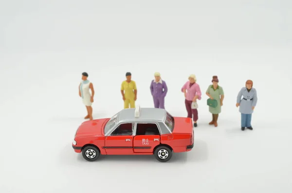 Una Figura Mini Esperar Taxi —  Fotos de Stock