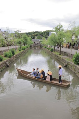 Kurashiki Nehri boyunca tarihsel bir seyir