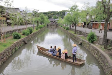 Kurashiki Nehri boyunca tarihsel bir seyir