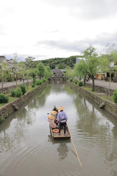 Kurashiki Nehri boyunca tarihsel bir seyir