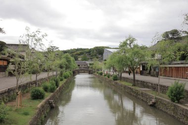 Kurashiki Nehri boyunca tarihsel bir seyir