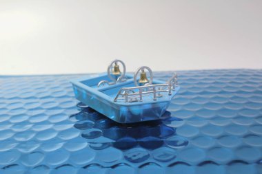 Şekil tema parkı eğlenceli tekne  