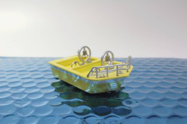 Şekil tema parkı eğlenceli tekne  