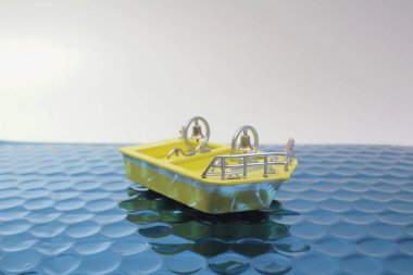 Şekil tema parkı eğlenceli tekne  