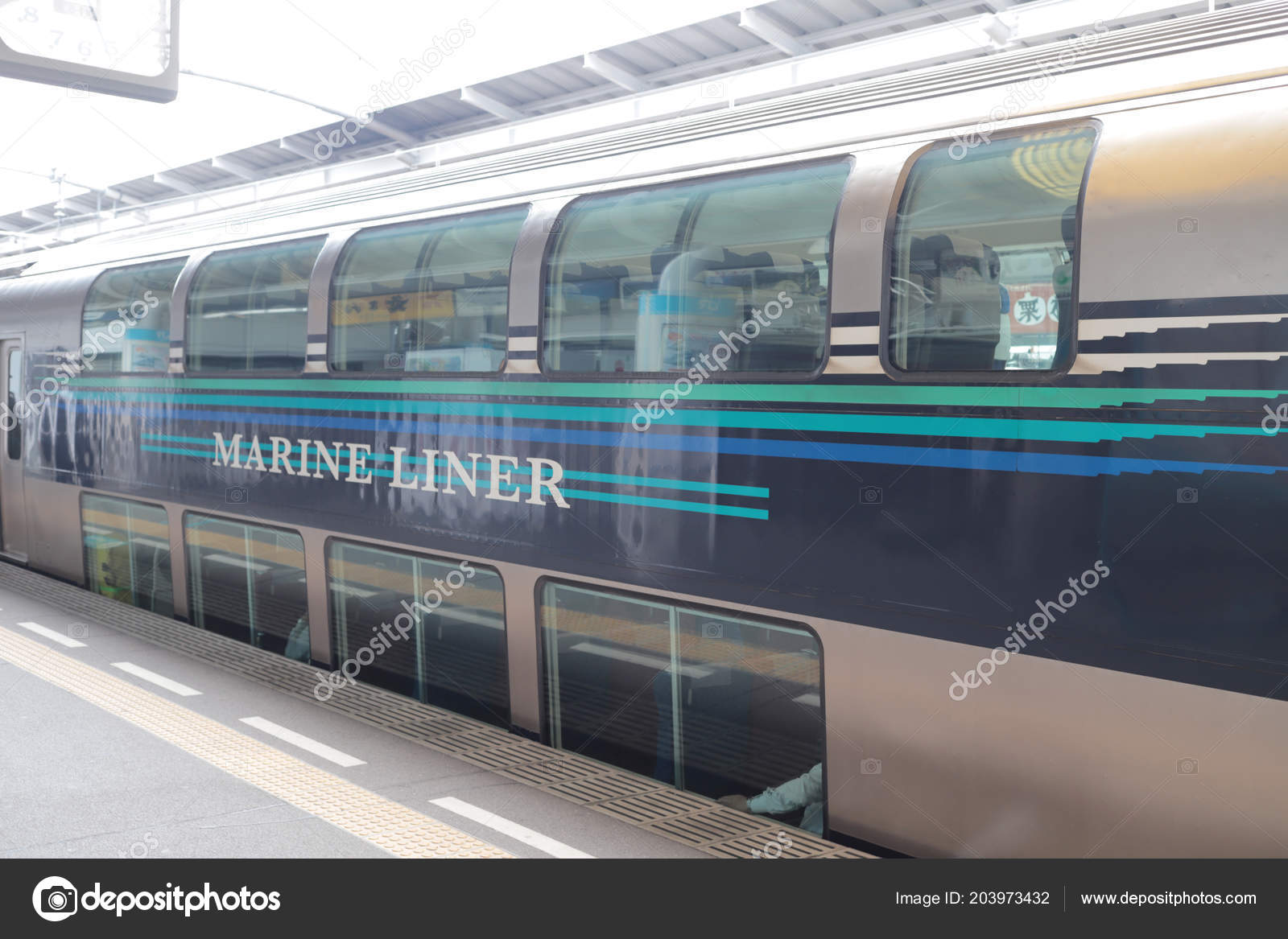 https depositphotos com 203973432 stock photo local train japan railway shikoku html