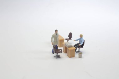 Gemideki küçük işletme figürü toplantısı.