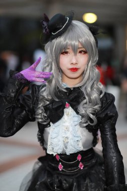 kimliği belirsiz Japon anime cosplay poz, 2018