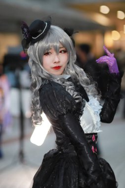 kimliği belirsiz Japon anime cosplay poz, 2018