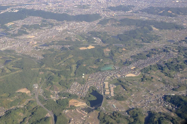 从窗口看日本城市 — 图库照片