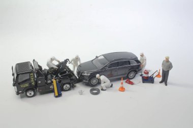 tow truc ile işçi figür