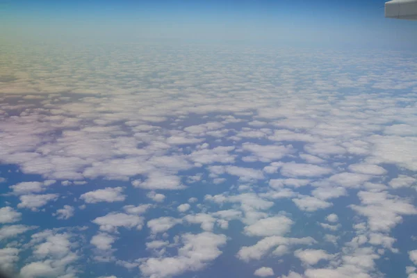 Nuvens Vistas Através Janela Uma Aeronave — Fotografia de Stock