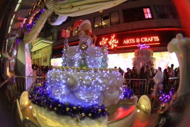 1881, sokaklarda Noel süsleri