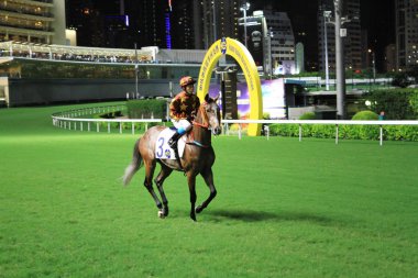 Happy Valley Yarış alanı, bir gece racig 