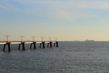 Hong Kong Havaalanı Pist ışıkları günbatımı