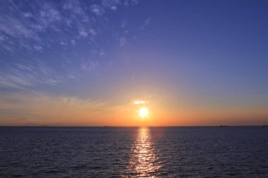 deniz manzaralı bir gün batımı Tung Chung