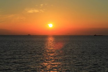 deniz manzaralı bir gün batımı Tung Chung