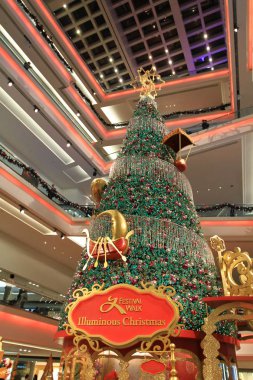 Noel ağacı 2010 Festivali yürüyüş alışveriş merkezinde