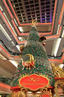 Noel ağacı 2010 Festivali yürüyüş alışveriş merkezinde