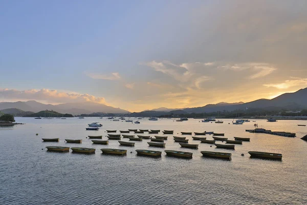 Tai Mei Tuk, Hong Kon içinde deniz günbatımı