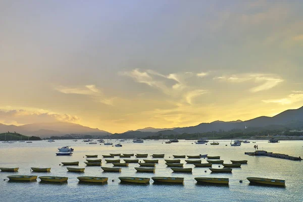 Tai Mei Tuk, Hong Kon içinde deniz günbatımı