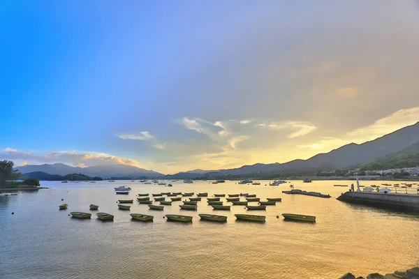 Tai Mei Tuk, Hong Kon içinde deniz günbatımı