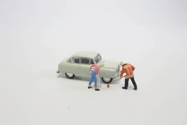 the mini figure taking tool clear car