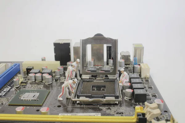 Mini Ingenieurs Reparatie Computer Computer Reparatie — Stockfoto