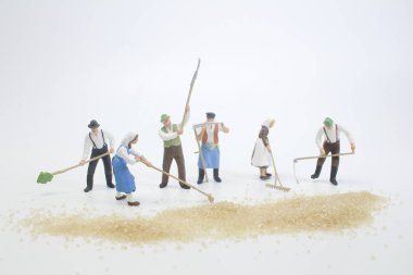 Minyatür çiftçi insanlar izole yakın çekim