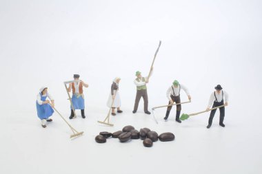 kahve çekirdekleri ile bir mini emekçilerin.