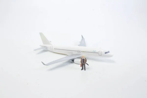 Mini People Traveler Stand Floor Airplane — Stock Photo, Image