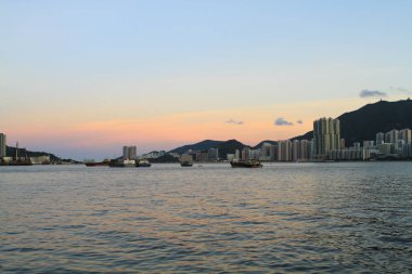 gündüz Lei Yue Mun sahilde 