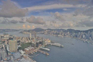 Hong Kong manzarası ve waterfront bir görünüm.
