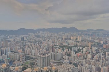 Orta uzun boylu buildin üzerinden kowloon görünümünün