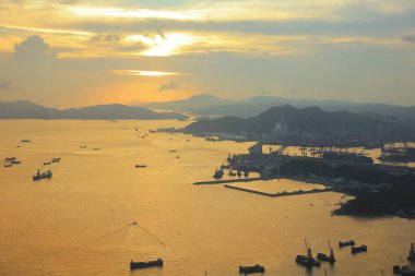 Taş kesiciler konteyner terminal Hk por köprü