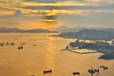 Taş kesiciler konteyner terminal Hk por köprü