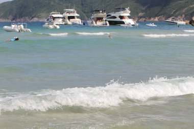 Jambon teneke Wan hk, Lüks Yatlar