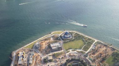 Sky100 gözlem güverteden alacakaranlıkta manzarası.