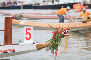 Çin toplumda geleneksel bir festivaldir.