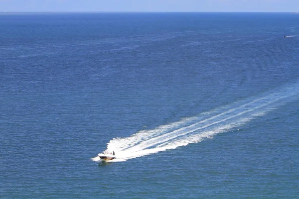 Motorlu tekne, yat atlama sai kung