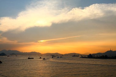 Güneş Batı kowloon promenade, hong kong ayarla