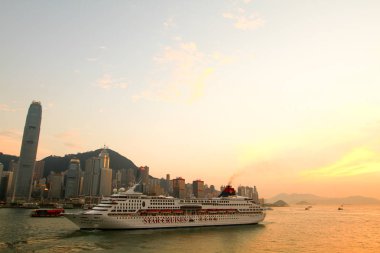 Hong Kong Tst görüldüğü gibi Adası alacakaranlıkta manzarası