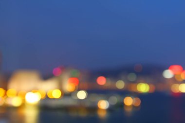 Hong Kong Victoria Limanı ve şehir içinde geçmiş.