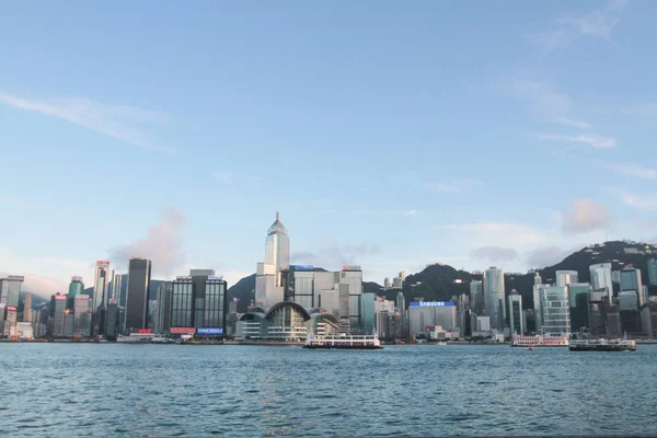 Hong Kong Silüeti Ile Victoria Limanı — Stok fotoğraf