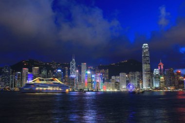 Hong Kong ışıklık alacakaranlıkta peyzaj ışık Cityscape Senfoni