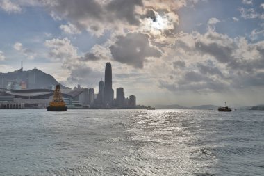 HK ada ve Hk Kowloon'da arasında