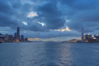 Victoria harbour view ve Hong Kong skylin