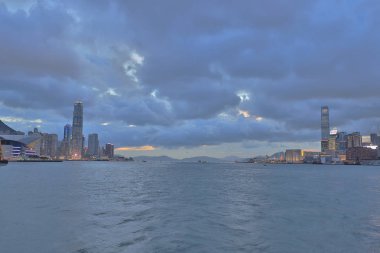 Victoria harbour view ve Hong Kong skylin