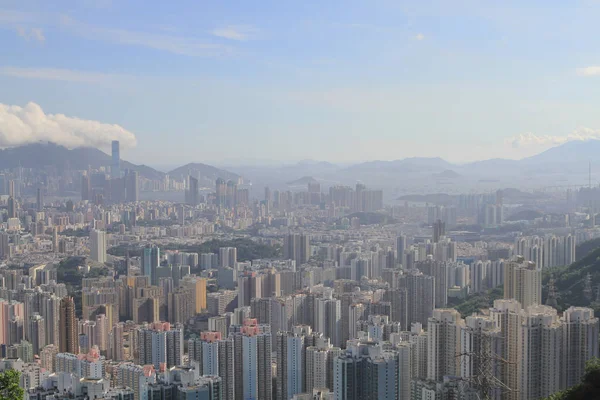 West Kowloon yan Kowloon manzarası