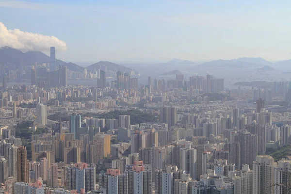 West Kowloon yan Kowloon manzarası